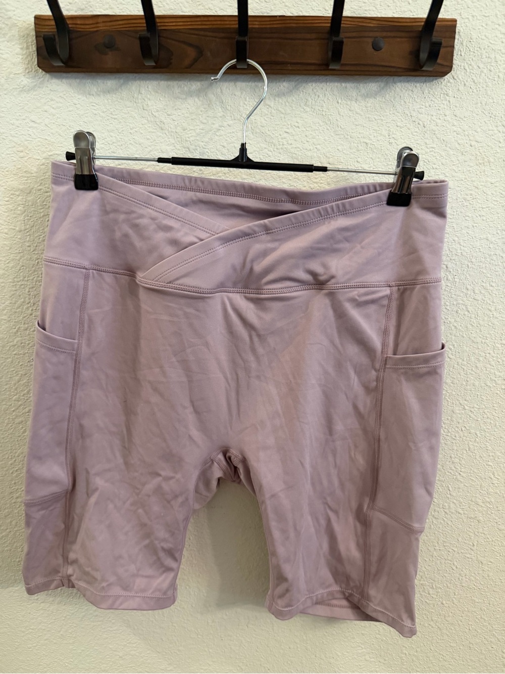 High-Rise Lavender Bike Shorts with Crossover Waistband and Side Pockets